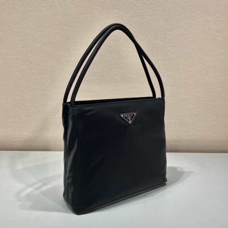 Pra*a tote bags